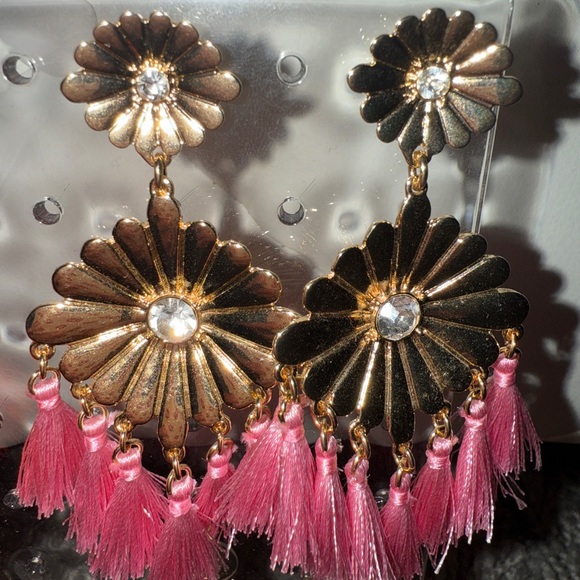 4 Lilly Pulitzer Vibrant Tassel Earrings - Picture 3 of 5